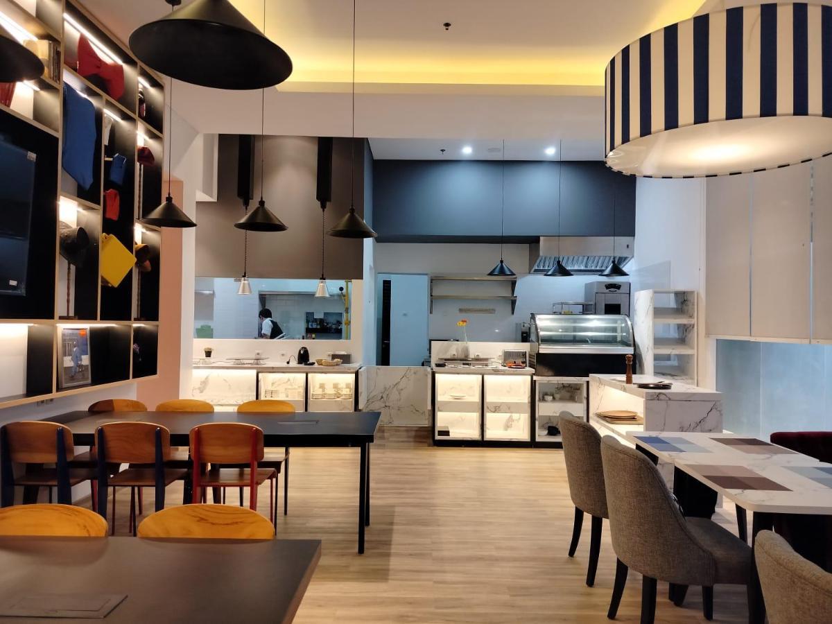 Moritz Biz Gandaria Hotel Jakarta Kültér fotó