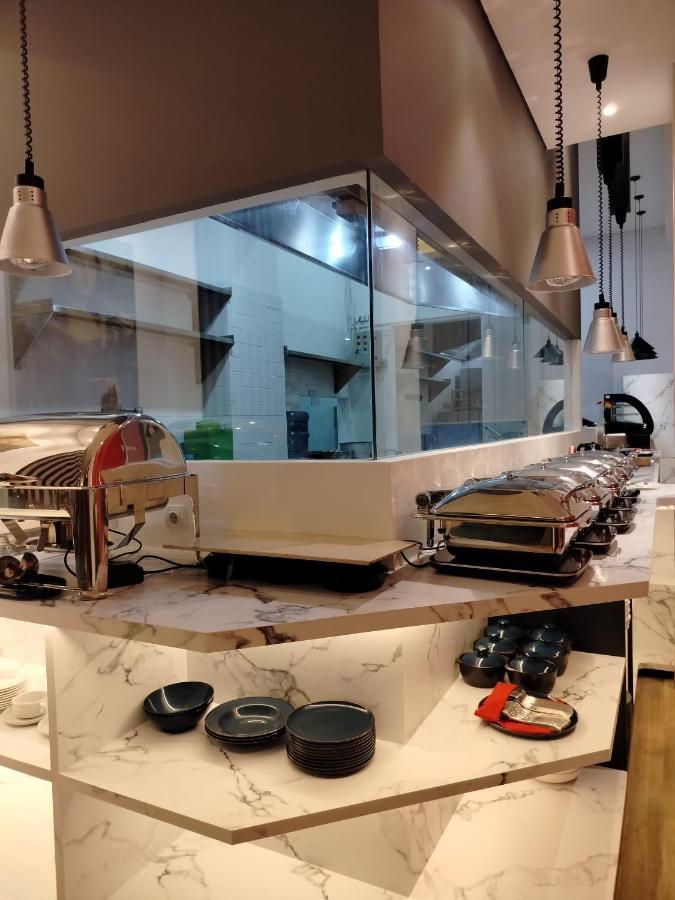 Moritz Biz Gandaria Hotel Jakarta Kültér fotó