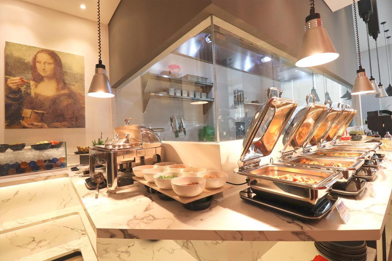 Moritz Biz Gandaria Hotel Jakarta Kültér fotó